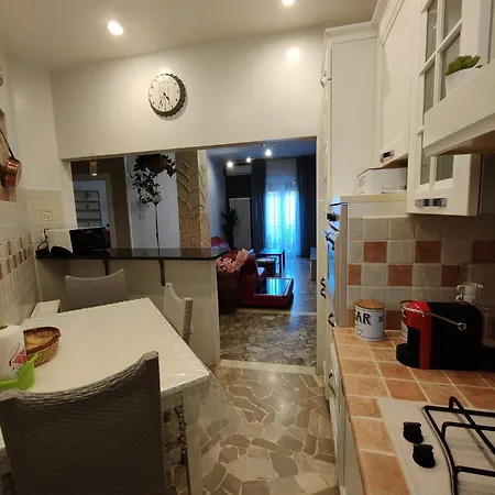 Διαμέρισμα Intero Ampio Ed Elegante Zona Navile-fiera