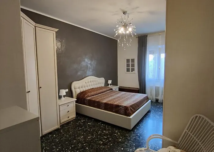 Intero Ampio Ed Elegante Zona Navile-fiera