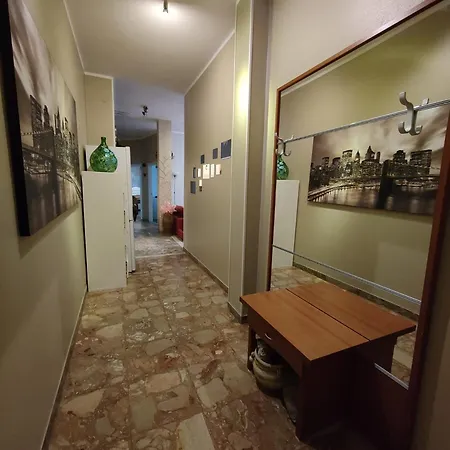 Intero Ampio Ed Elegante Zona Navile-fiera Bologna