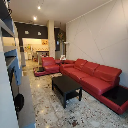 Intero Ampio Ed Elegante Zona Navile-fiera *