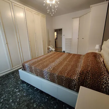 Intero Ampio Ed Elegante Zona Navile-fiera * Bologna