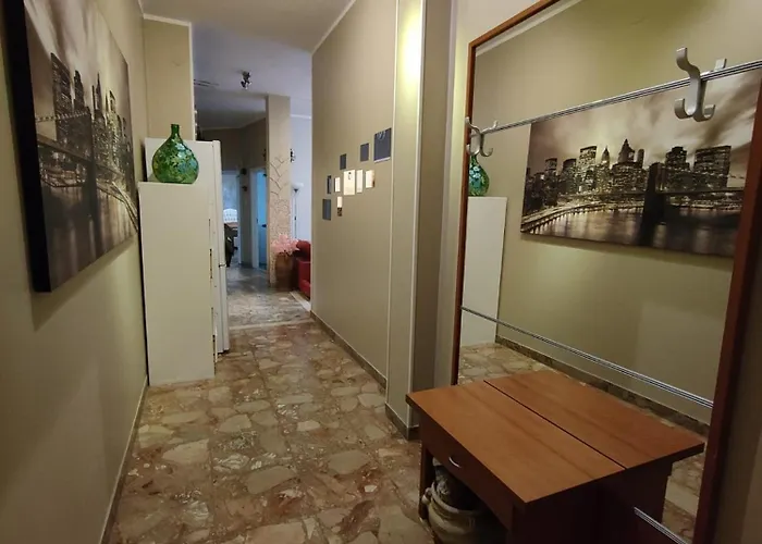 Intero Ampio Ed Elegante Zona Navile-fiera Bologna