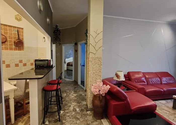 Appartement Intero Ampio Ed Elegante Zona Navile-fiera *
