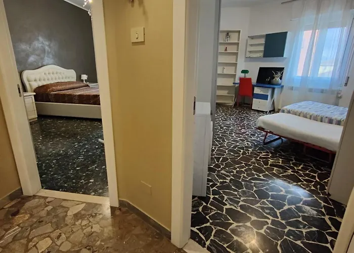 Intero Ampio Ed Elegante Zona Navile-fiera