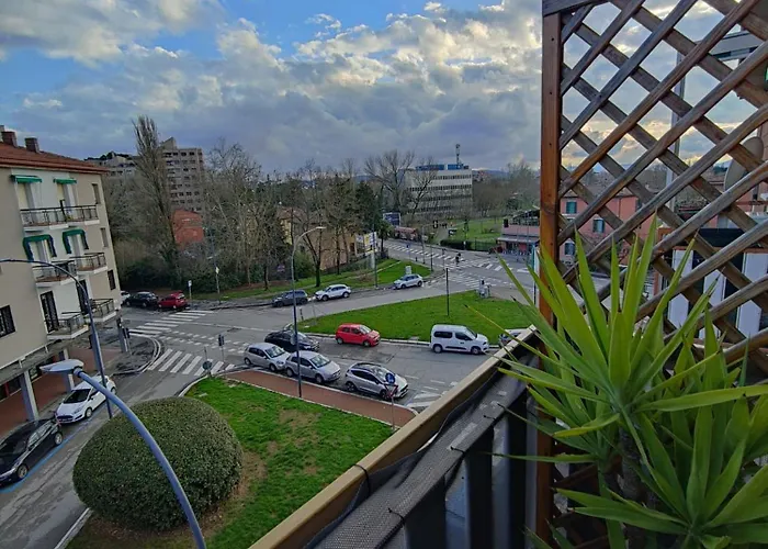 Appartement Intero Ampio Ed Elegante Zona Navile-fiera *