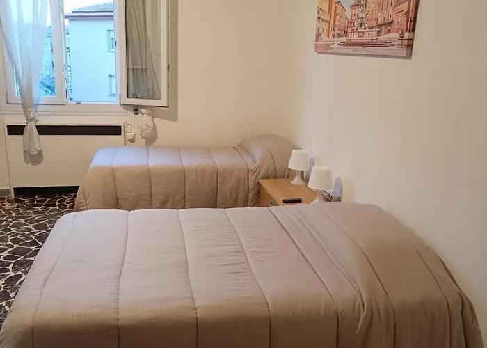 Intero Ampio Ed Elegante Zona Navile-fiera Appartement *