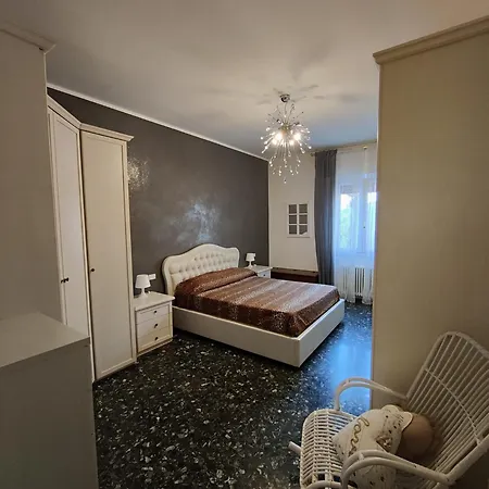 Intero Ampio Ed Elegante Zona Navile-fiera