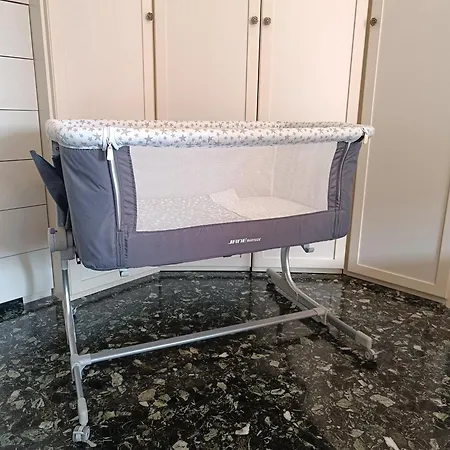 Intero Ampio Ed Elegante Zona Navile-fiera *